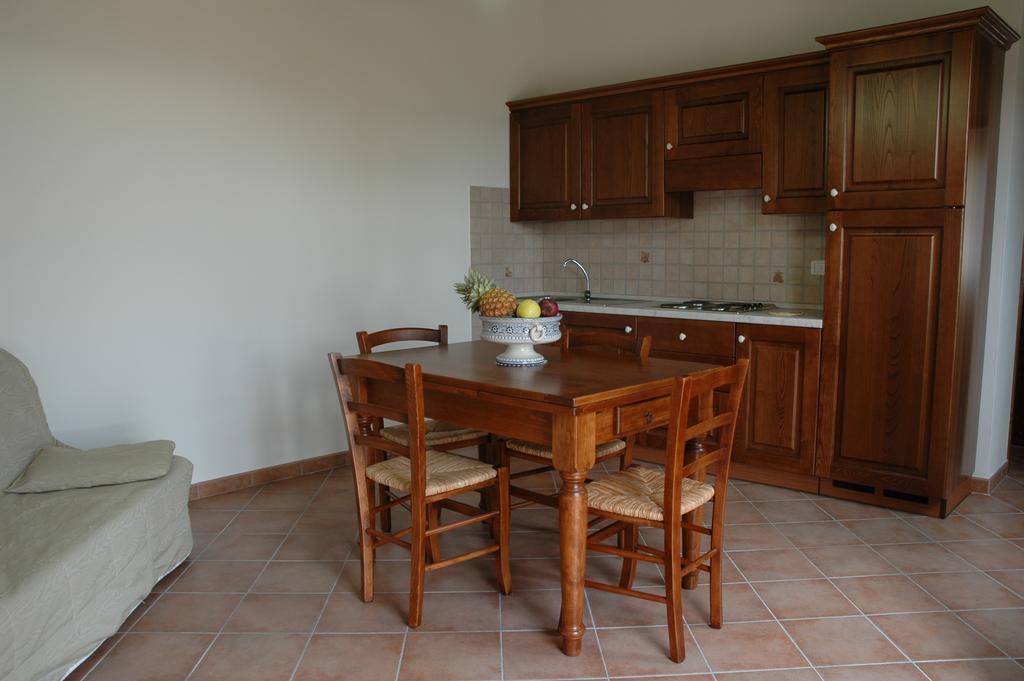 Agriturismo L'Imposto โปมารันเช ภายนอก รูปภาพ