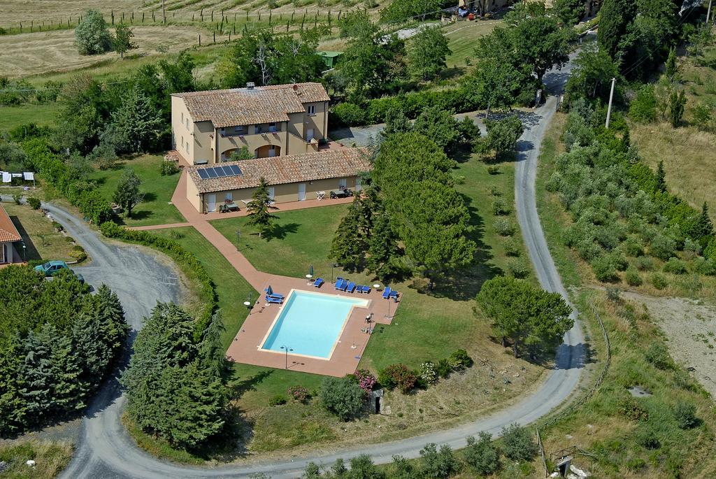 Agriturismo L'Imposto โปมารันเช ภายนอก รูปภาพ
