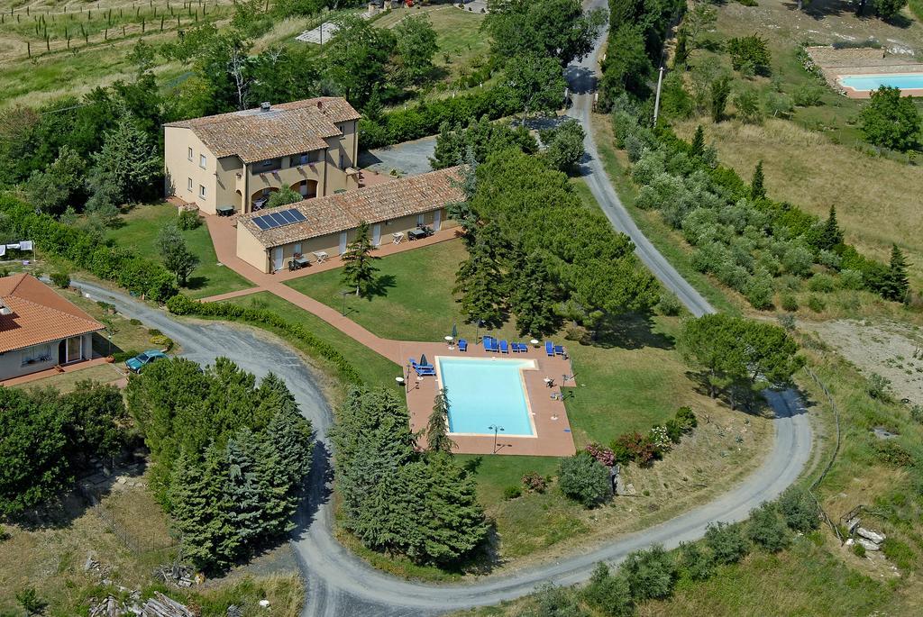Agriturismo L'Imposto โปมารันเช ภายนอก รูปภาพ